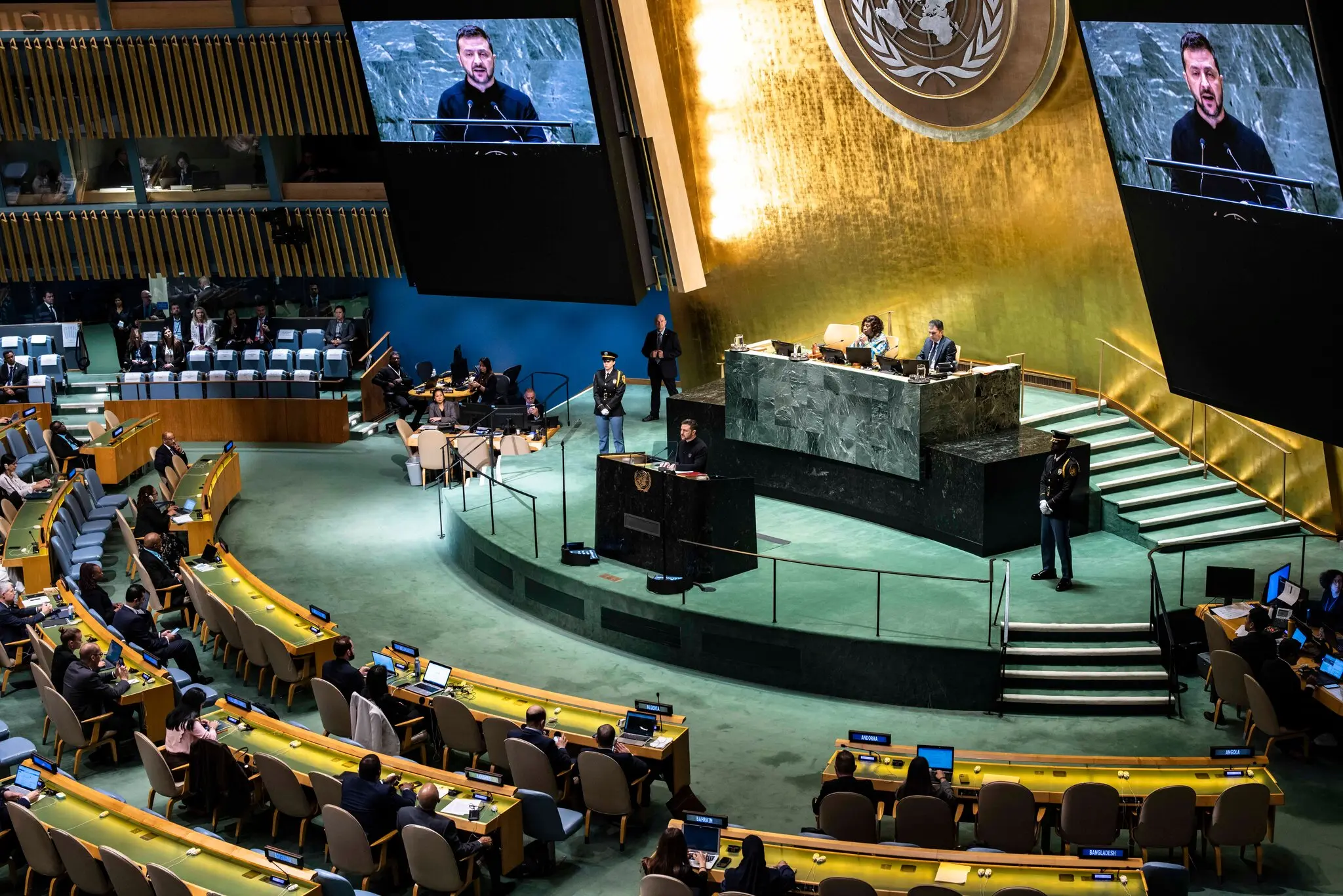 Байден попереджає, що світ стоїть перед «точкою перегину» на тлі глобальних потрясінь